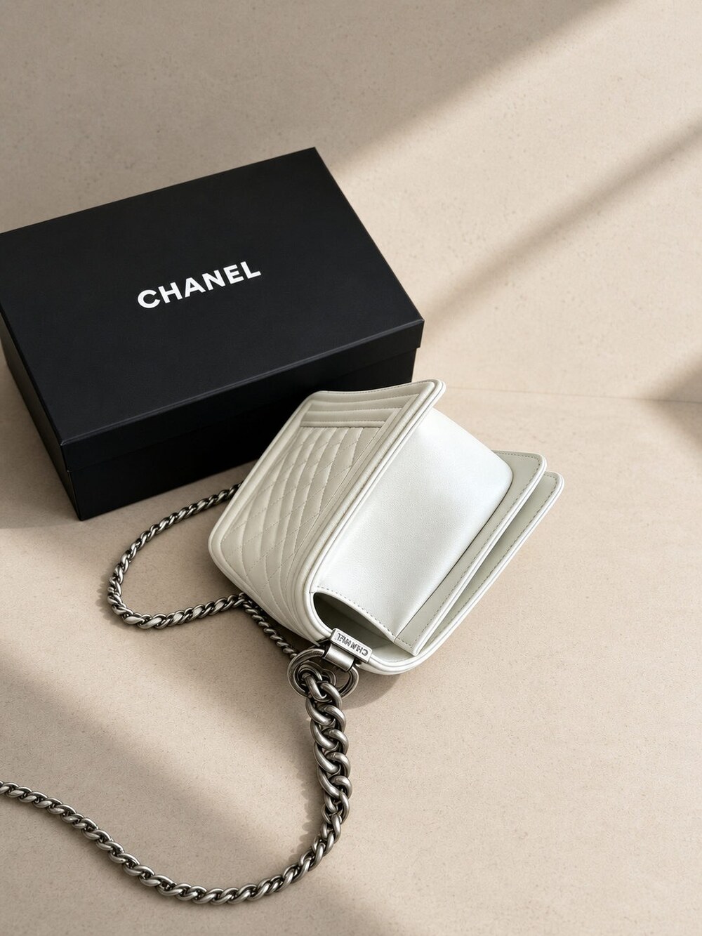 Chanel White Quilted Lambskin Boy Medium Shoulder Bag with Chain Strap - Picture 5 of 5
